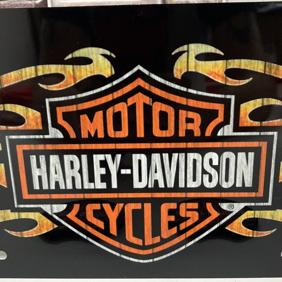COPY - Harley Davidson License Plate With Cup Holder Inserts - Picture 3 of 6
